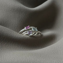 Kép betöltése a galériamegjelenítőbe: Baby Sapphire gyűrű
