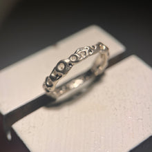 Kép betöltése a galériamegjelenítőbe: Tesoro Silver gyűrű