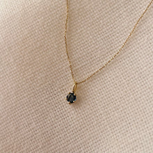 Kép betöltése a galériamegjelenítőbe: Kincsem nyaklánc