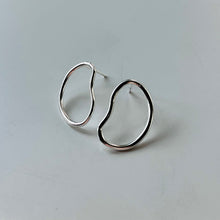 Kép betöltése a galériamegjelenítőbe: Bajamar midi fülbevaló