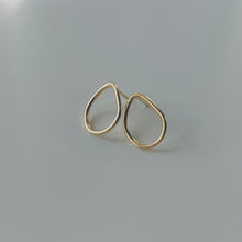 Kép betöltése a galériamegjelenítőbe: Bajamar mini fülbevaló