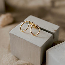 Kép betöltése a galériamegjelenítőbe: Bajamar mini fülbevaló