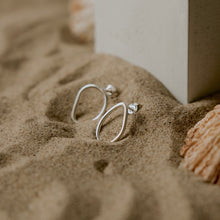 Kép betöltése a galériamegjelenítőbe: Bajamar mini fülbevaló