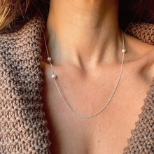 Kép betöltése a galériamegjelenítőbe: Lucid Rebel nyaklánc 3 gyönggyel