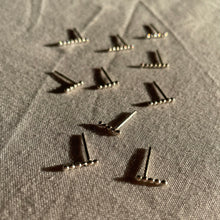 Kép betöltése a galériamegjelenítőbe: Ode mini fülbevaló