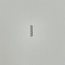 Kép betöltése a galériamegjelenítőbe: Ode mini fülbevaló