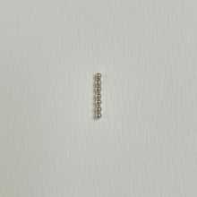 Kép betöltése a galériamegjelenítőbe: Ode mini fülbevaló