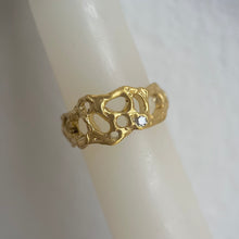 Kép betöltése a galériamegjelenítőbe: Soul Sister Golden Diamond gyűrű
