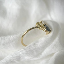 Kép betöltése a galériamegjelenítőbe: Soul Contact No.3
