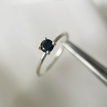 Kép betöltése a galériamegjelenítőbe: Soul Sisters kisujj gyűrű
